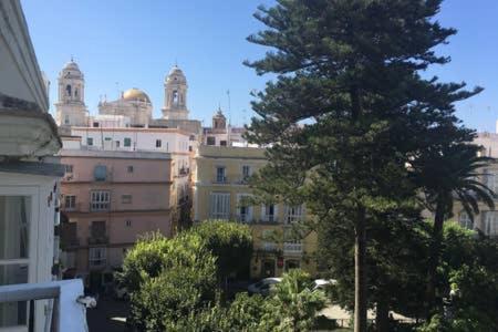 Homestay En Plaza Candelaria, Casco Antiguo Cádiz Exterior foto