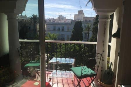 Homestay En Plaza Candelaria, Casco Antiguo Cádiz Exterior foto
